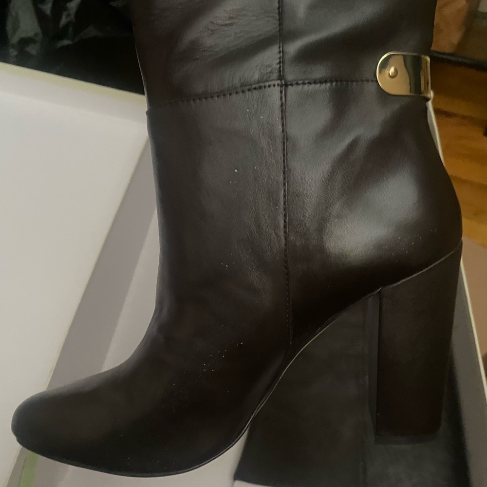 Ava & Aiden Brown Leather Knee High Boots - Sz. 10